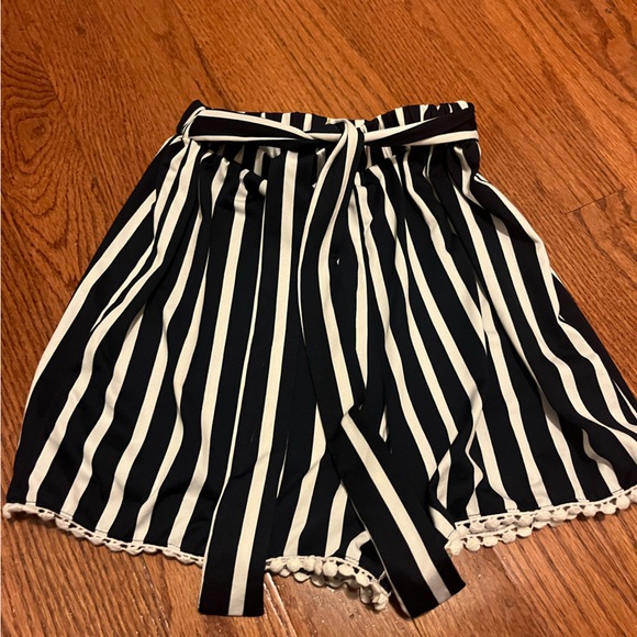 Stripe shorts - Picture 1 of 2